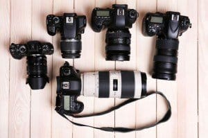 Bewerbungsfoto selber machen - Die Karrierebildagentur STARMAZING zeigt in dieser Anleitung, wie das perfekte Bewerbungsfoto in Eigenregie gelingt.