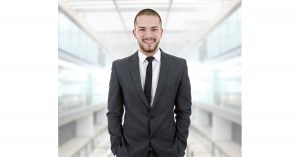 Bewerbungsfoto selber machen - Die Karrierebildagentur STARMAZING zeigt in dieser Anleitung, wie das perfekte Bewerbungsfoto in Eigenregie gelingt.