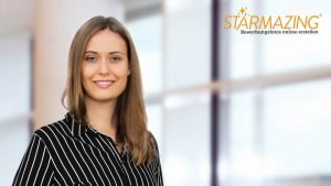 Professionelle Bewerbungsfotos mit STARMAZING ganz einfach selbst machen. Die Fotoretusche Agentur macht aus selbst gemachten Fotos moderne Bewerbungsfotos.