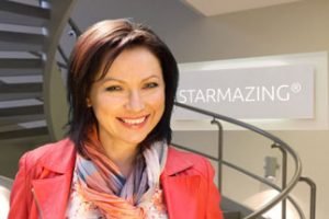 STARMAZING® ist Fotoretusche Spezialist für die Erstellung von hoch modernen Bewerbungsfotos und Pressefotos. Zusätzlich bietet STARMAZING® moderne Lebenslauf Vorlagen zum Download an. Das sind unsere Produkte für Bewerber.