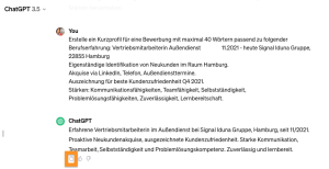 Screenshots der ChatGPT-Oberfläche, in der ein Benutzer die Erstellung eines Kurzprofils für eine Bewerbung anfordert und ChatGPT einen passenden Text liefert, der anschließend für die Verwendung in Bewerbungsunterlagen kopiert wird.