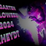 Großer Werwolf im Halloween-Vorgarten, umgeben von Spinnennetzen und Kürbissen in Mönchengladbach Rheydt