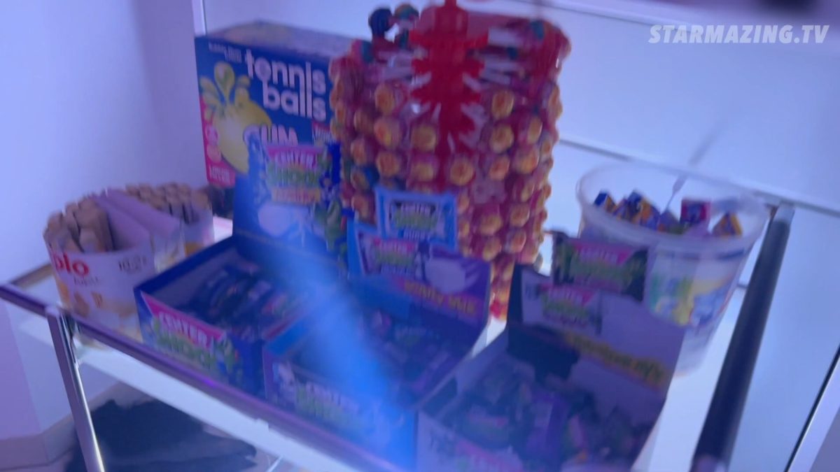 Reichlich gefüllte Candybar beim Halloween-Event in Rheydt Eine reichlich gefüllte Candybar beim Halloween-Event in Mönchengladbach Rheydt, beladen mit beliebten Süßigkeiten für die Kinder.