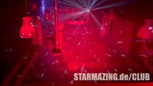 Große Hallenfläche im Club Mönchengladbach mit kreativen Nutzungsmöglichkeiten