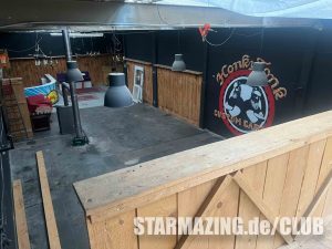 Perspektive von der Empore im Club Mönchengladbach mit Blick auf die Halle