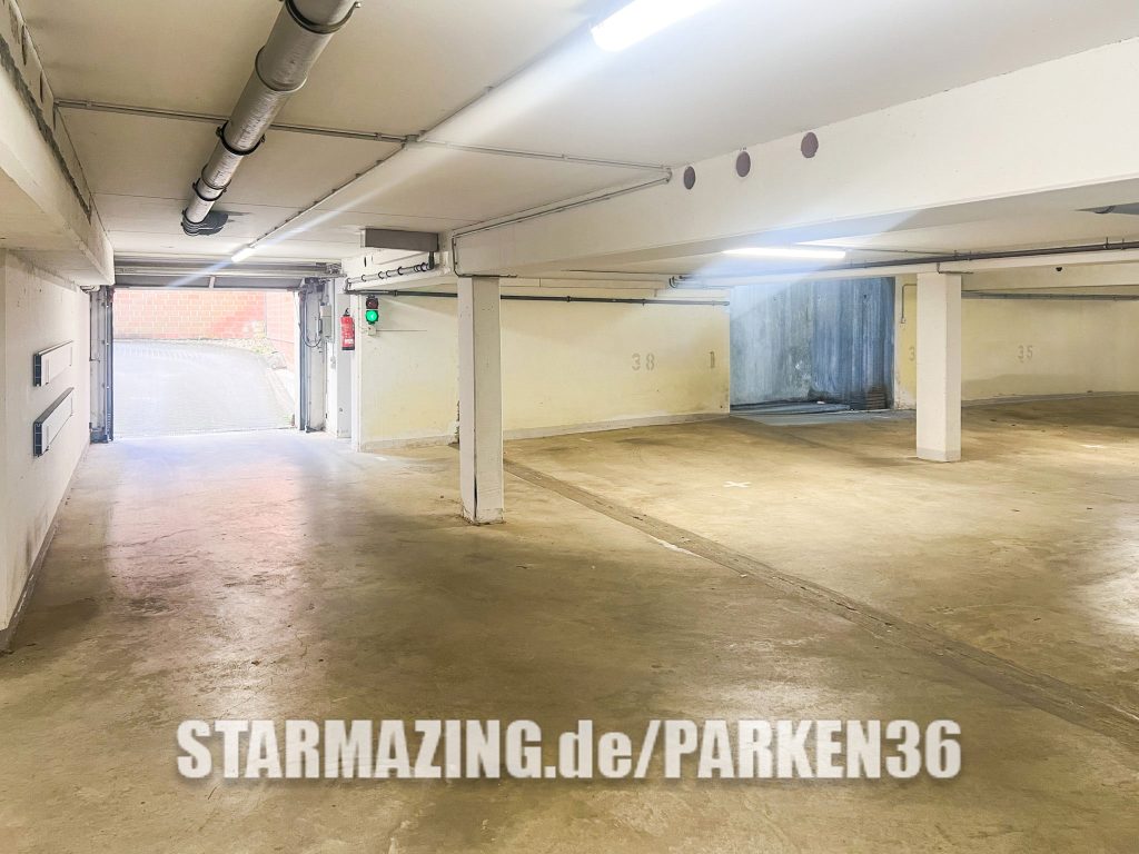 Tiefgarage Herzogstraße Mönchengladbach – Einfahrt, Parkplätze & Innenansicht Einfahrt zur Tiefgarage in der Herzogstraße, Mönchengladbach – moderner Zugang mit guter Beleuchtung.