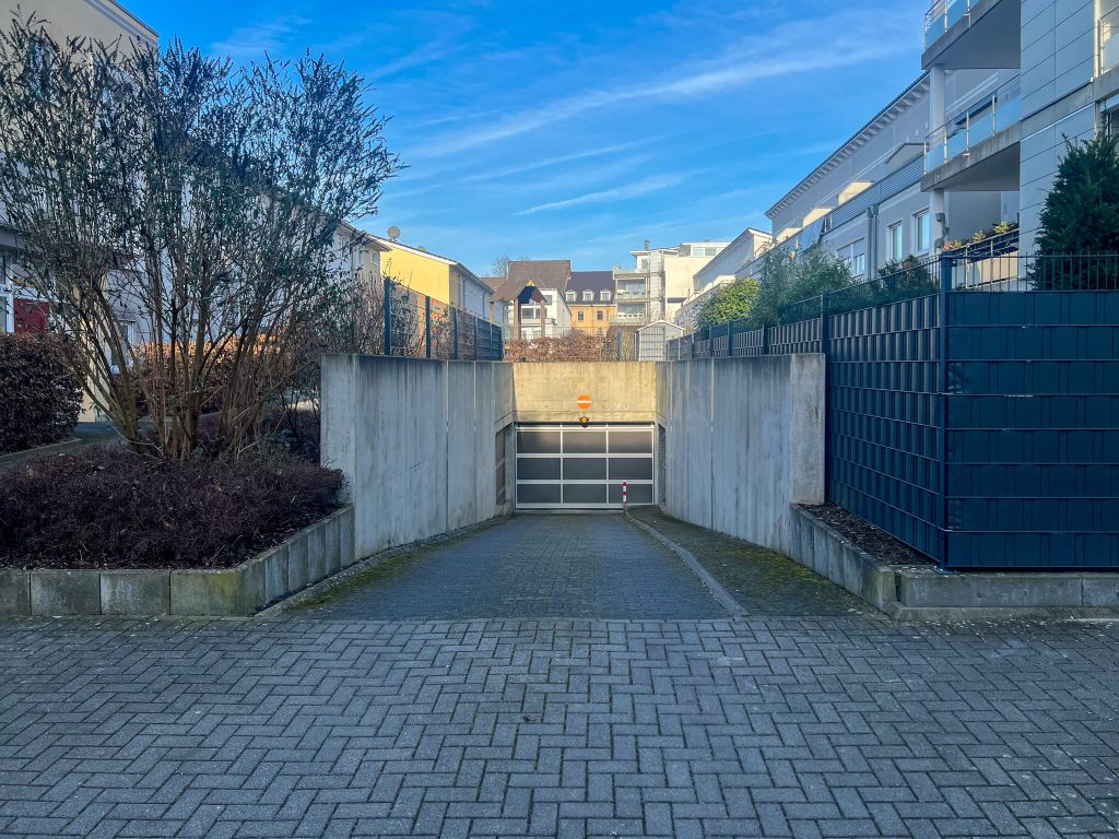 Tiefgarage Lehwaldstr. Mönchengladbach – Einfahrt & Stellplätze Einfahrt Tiefgarage Lehwaldstr. in 41236 Mönchengladbach-Rheydt